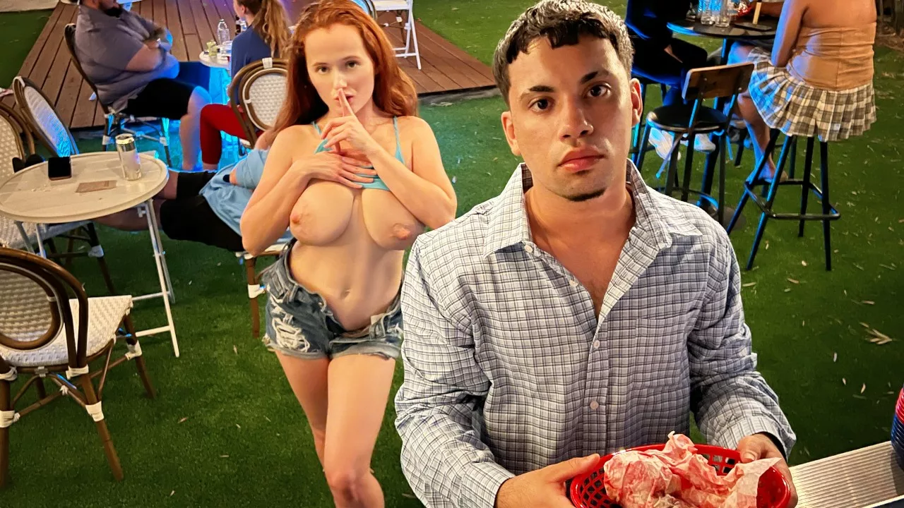 MOFOS – Red Eviee – Eviee Wants His Burrito