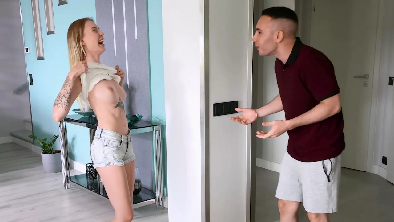 Mimi Cica – The Scare Prank